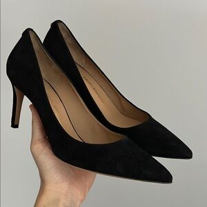 Salvatore Ferragamo suede pointed toe black pumps heels professional classy 7.5